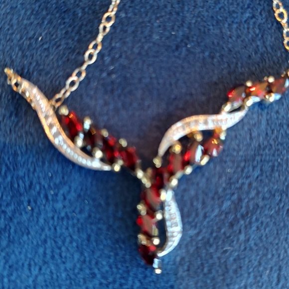 Women's Garnet necklace - Picture 2 of 8